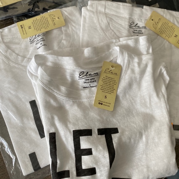 Elan Stanton LET LOEV IN Short Sleeve Tee Shirt - Picture 3 of 5